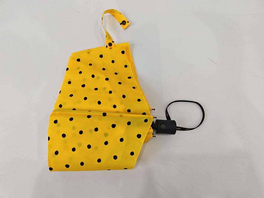 105 सेमी ओपन व्यास ऑटोमैटिक ट्रैवल छाता रबर कोटिंग हैंडल और आसान पोर्टेबिलिटी के लिए 26 सेमी फोल्डेड लंबाई के साथ